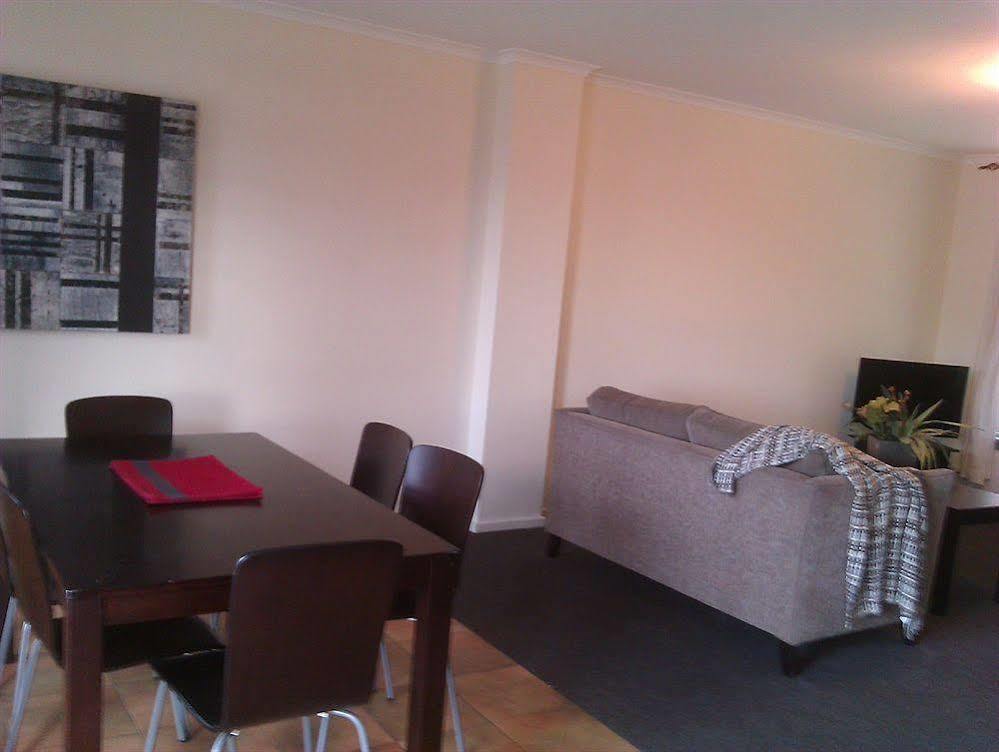 Box Hill Studio Apartment 2 ภายนอก รูปภาพ