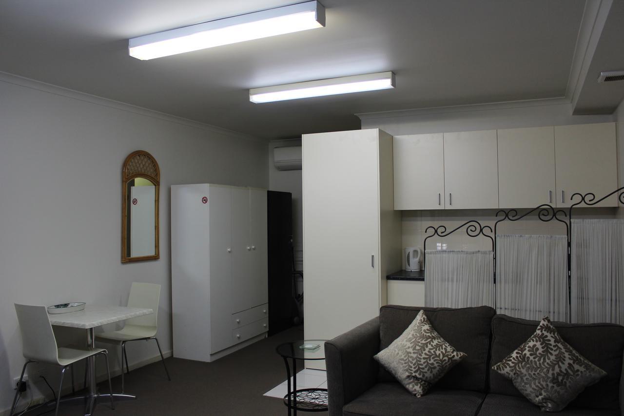 Box Hill Studio Apartment 2 ภายนอก รูปภาพ